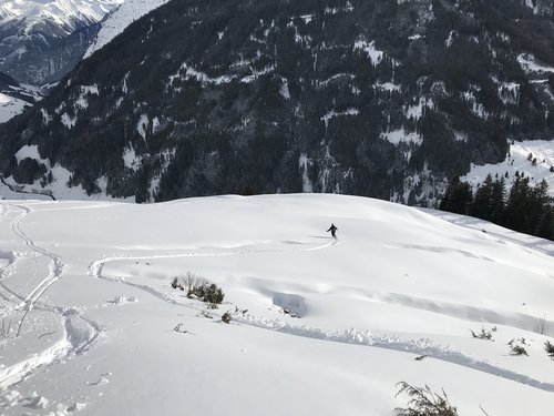 Sniegas,  Naujoji Zelandija,  Kalnai,  Alpine,  Žiemos,  Baltos Spalvos,  Pobūdį,  Šalto,  Snieguotas,  Milteliai Sniegas,  Snieglenčių,  Nemokamas Pasivažinėjimas,  Nestebimus,  Milteliai,  Powderday,  Zillertal,  Atšiaurus,  Sniego Trasos,  Žiemos Sportas,  Žiemos Sprogimo,  Freeridetag,  Takas,  Juoda Piste,  Slidinėjimo Plotas