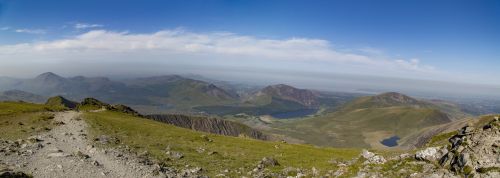 Snieguotė,  Slėnis,  Valų Kalba,  Kalnai,  Snowdon,  Traukinys,  Uk,  Lauke,  Kiauras,  Kalnas,  Natūralus,  Parkas,  Nacionalinis,  Žalias,  Šiaurė,  Vaizdas,  Smailės,  Panoraminis,  Peizažas,  Žolė,  Vasara,  Garai,  Ežeras,  Variklis,  Debesys,  Kaimas,  Gwynedd,  Pano,  Britanija,  Panorama,  Snowdonia - Snowdon