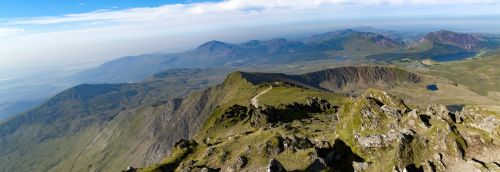 Snieguotė,  Slėnis,  Valų Kalba,  Kalnai,  Snowdon,  Traukinys,  Uk,  Lauke,  Kiauras,  Kalnas,  Natūralus,  Parkas,  Nacionalinis,  Žalias,  Šiaurė,  Vaizdas,  Smailės,  Panoraminis,  Peizažas,  Žolė,  Vasara,  Garai,  Ežeras,  Variklis,  Debesys,  Kaimas,  Gwynedd,  Pano,  Britanija,  Panorama,  Snowdonia - Snowdon