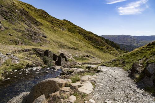 Snieguotė,  Slėnis,  Valų Kalba,  Kalnai,  Snowdon,  Uk,  Lauke,  Kiauras,  Kalnas,  Natūralus,  Parkas,  Nacionalinis,  Žalias,  Šiaurė,  Vaizdas,  Smailės,  Panoraminis,  Peizažas,  Žolė,  Vasara,  Garai,  Ežeras,  Variklis,  Debesys,  Kaimas,  Gwynedd,  Pano,  Britanija,  Snowdonia - Snowdon