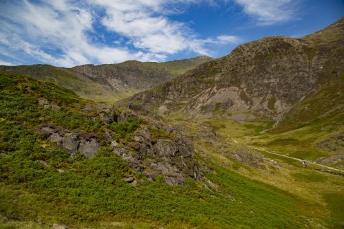 Snieguotė,  Slėnis,  Valų Kalba,  Kalnai,  Snowdon,  Uk,  Lauke,  Kiauras,  Kalnas,  Natūralus,  Parkas,  Nacionalinis,  Žalias,  Šiaurė,  Vaizdas,  Smailės,  Panoraminis,  Peizažas,  Žolė,  Vasara,  Garai,  Ežeras,  Variklis,  Debesys,  Kaimas,  Gwynedd,  Pano,  Britanija,  Snowdonia - Snowdon