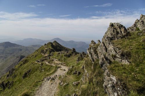 Snieguotė,  Slėnis,  Valų Kalba,  Kalnai,  Snowdon,  Uk,  Lauke,  Kiauras,  Kalnas,  Natūralus,  Parkas,  Nacionalinis,  Žalias,  Šiaurė,  Vaizdas,  Smailės,  Panoraminis,  Peizažas,  Žolė,  Vasara,  Garai,  Ežeras,  Variklis,  Debesys,  Kaimas,  Gwynedd,  Pano,  Britanija,  Snowdonia - Snowdon