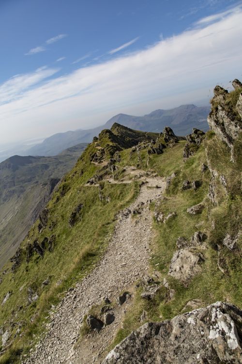 Snieguotė,  Slėnis,  Valų Kalba,  Kalnai,  Snowdon,  Uk,  Lauke,  Kiauras,  Kalnas,  Natūralus,  Parkas,  Nacionalinis,  Žalias,  Šiaurė,  Vaizdas,  Smailės,  Panoraminis,  Peizažas,  Žolė,  Vasara,  Garai,  Ežeras,  Variklis,  Debesys,  Kaimas,  Gwynedd,  Pano,  Britanija,  Snowdonia - Snowdon