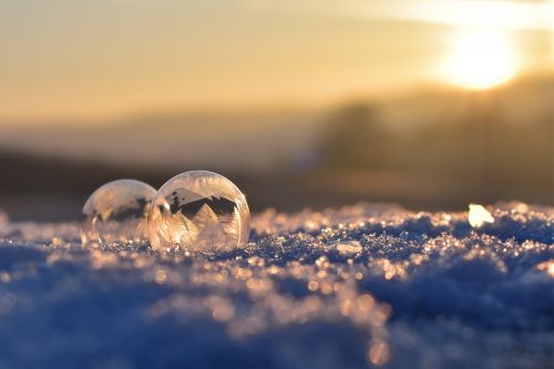 Muilo Burbulas, Sušaldyta, Užšalęs Burbulas, Eiskristalio, Žiema, Šaltas, Rutulys, Ledas, Kristalai, Ledas, Ledinis, Gamta, Saulėtekis, Žiemos Laikas, Ledinis, Žiemą