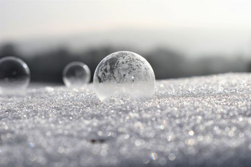 Muilo Burbuliukai, Sušaldyta, Šaltis, Užšalęs Burbulas, Eiskristalio, Žiema, Šaltas, Sniegas, Rutulys, Žiemą, Burbulas, Kristalai, Matinis Muilo Burbulas, Kristalų Augimas, Atgal Šviesa, Ledinis