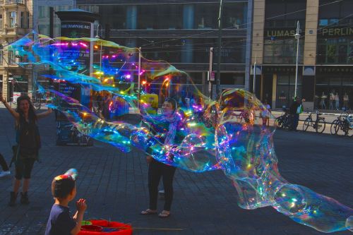 Muilo Burbuliukai, Berlynas, Milžiniškas Burbulas