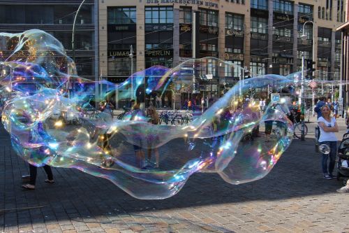 Muilo Burbuliukai, Berlynas, Milžiniškas Burbulas