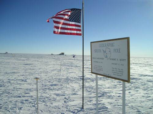 Pietų Polių Stotis, Geografinis Pietų Polinkio Žymeklis, Amundsen Stotis
