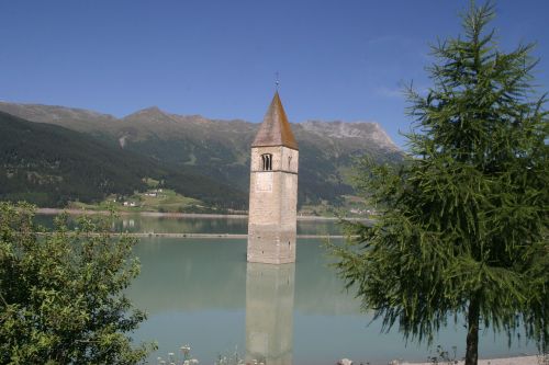 South Tyrol, Italy, Val Venosta, Nuskendusios Bažnyčios, Ežeras, Kalnai, Bokštas