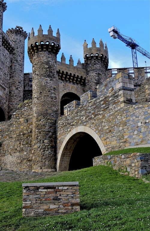 Ispanija, Architektūra, Viduramžių, Ponferrada