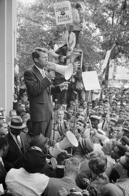 Kalba, Kalbėti, Robert Kennedy, Rasinė Lygybė, Rasinė Segregacija, Megaphone, Žmonės, Žmogus, Usa, Jungtinės Valstijos, Amerikietis, 1963, Juoda Ir Balta