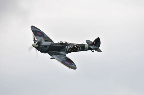 Spitfire, Oro Šou, Planą