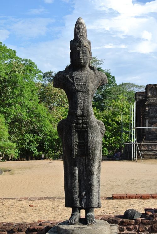 Šri Lanka, Griuvėsiai, Senovės Laikai