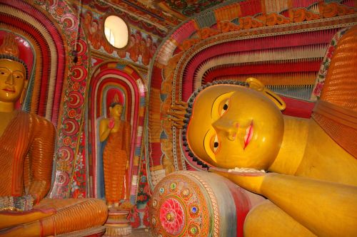 Šri Lanka, Miegoti Buda, Šventykla