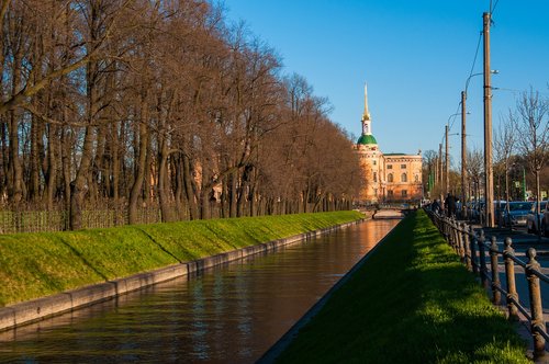 St Petersburg Rusija,  Griovys,  Kanalas,  Michailo Pilis,  Saulėlydžio,  Tiltas,  Upė,  Rusija,  Dangus,  Rūmai,  Architektūra,  Kelionė,  Medžiai,  Vasaros Sodas