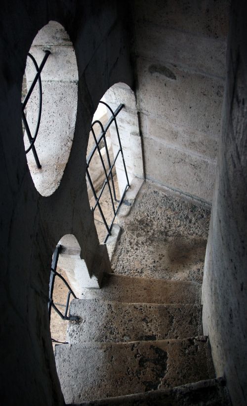 Laiptas, Akmuo, Šviesa