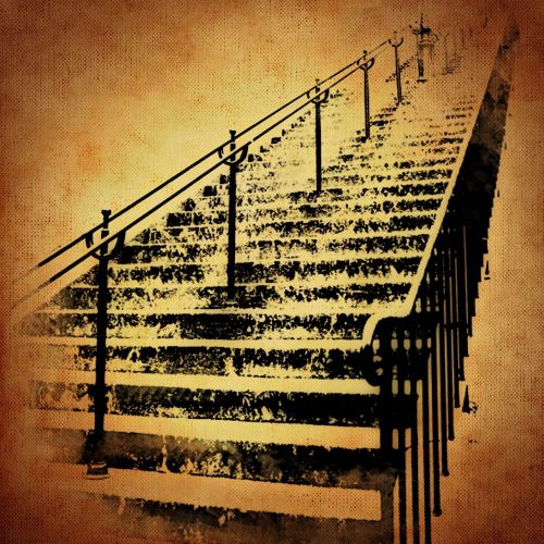 Laiptai,  Palaipsniui,  Sirrealis