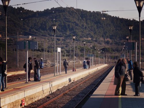 Stotis, Geležinkelis, Palauk, Laukia Traukinio, Platforma