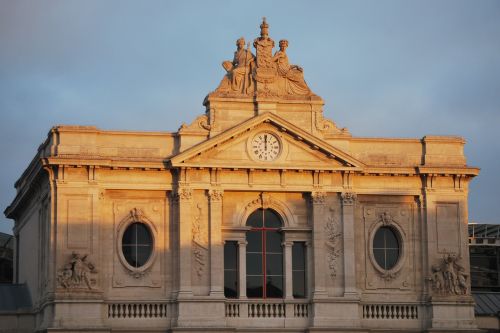 Stotis, Pastatas, Leuven, Fasadas, Architektūra