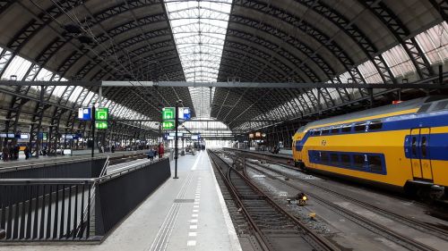 Stotis, Amsterdamas, Traukinys, Tarpmiestiniai, Platforma, Nyderlandai, Viešasis Transportas, Centrinė Stotis, Kelionė, Holland
