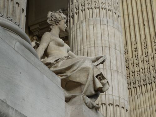Statula, Paris, Paminklas
