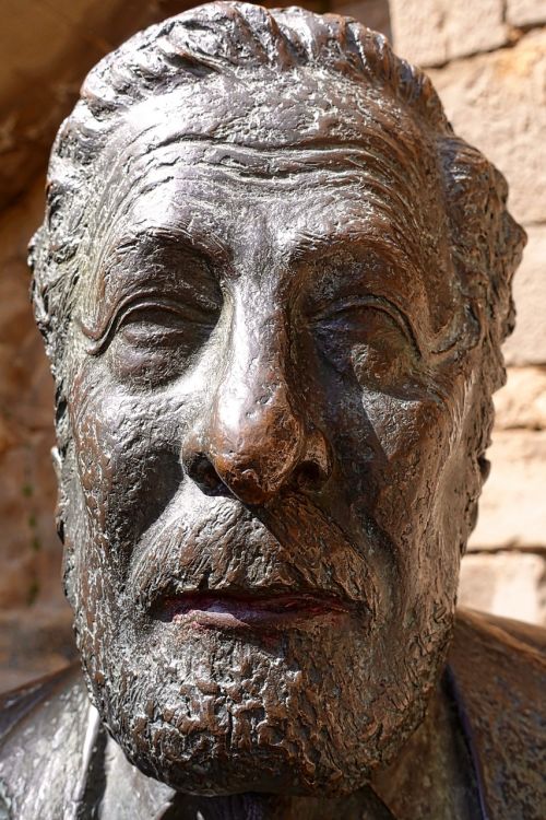 Statula, Luis García Berlinga, Direktorius, Sos Del Rey Catolico, Vaizdas, Bronza
