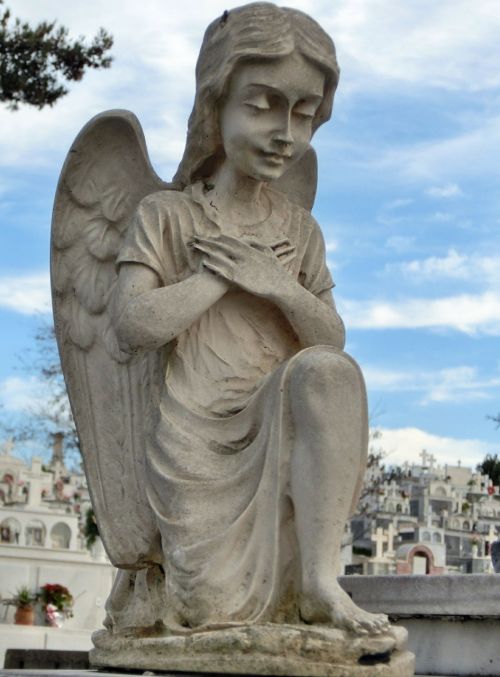 Statula, Angelas, Kapinės, Graikija