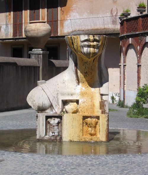 Statula, Tivoli, Liemuo