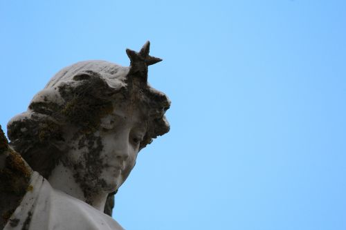 Statula, Angelas, Veidas, Dangus