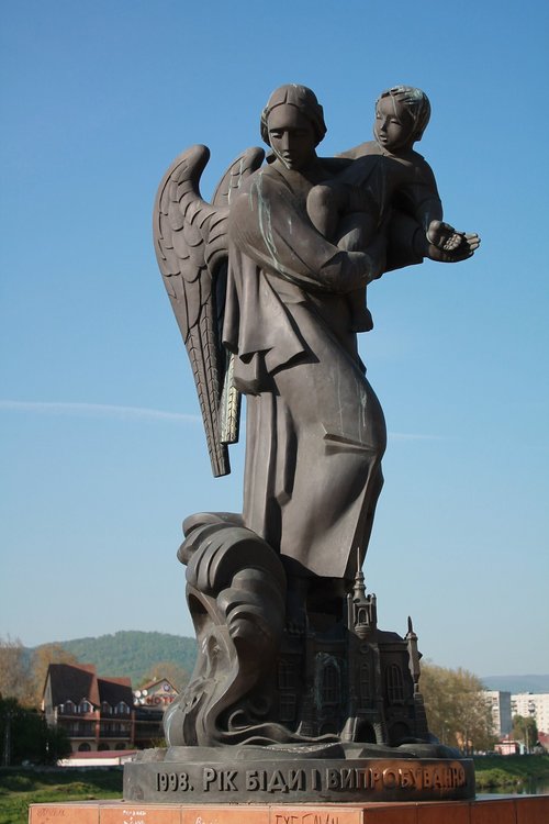 Statula,  Skulptūra,  Kelionė,  Paminklas,  Architektūra,  Ukraina,  Miestas,  Mukachevo,  Krantinė