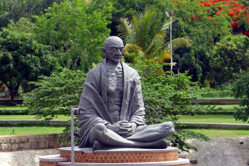 Statula, Gandhi, Meditacija, Joga, Piramidės Slėnis, Karnataka, Indija