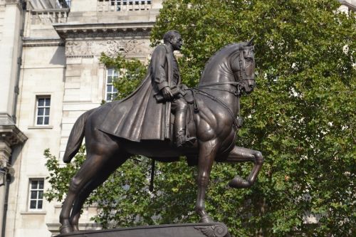 Statula, Jodinėjimas, Londonas, Earl Haig