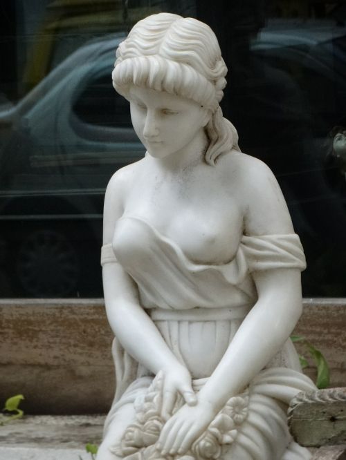 Statula, Moteris, Menas