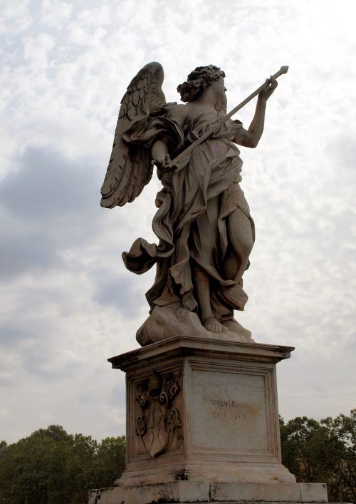 Statula, Vatikanas, Mažas