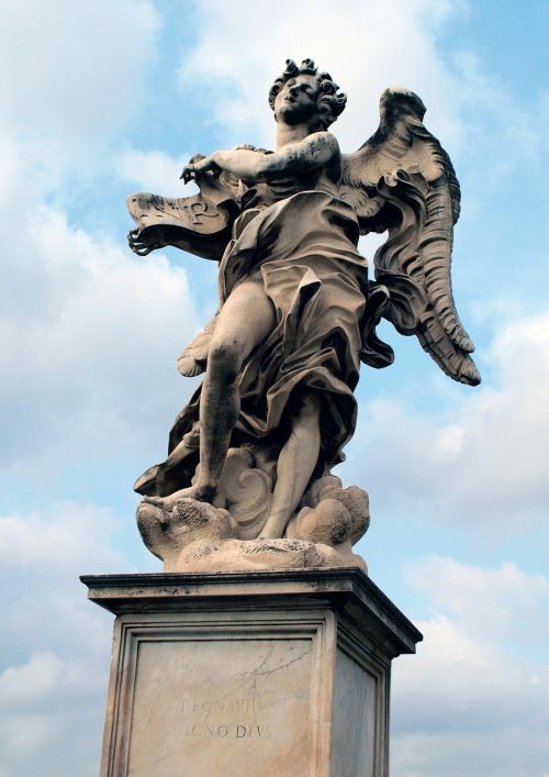 Statula, Menas, Kūrybinė Skulptūra