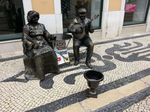 Statula, Gyvenimas, Lisbonas, Portugal, Fado