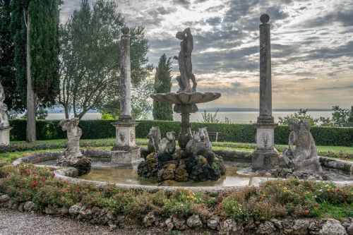 Statula, Fontanas, Sodas, Gėlės, Sirmione, Ežero Garda, Vila Kortinas, Europa, Lauke, Skulptūra