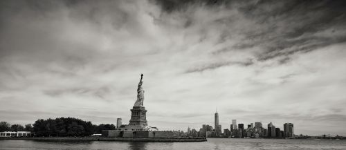 Laisvės Statula, Laisvės Sala, Niujorkas, Miestas, Nyc, Panorama, Pastatai, Architektūra, Dangus, Juoda Ir Balta