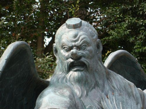 Statulos, Tengu, Japonija, Dvasingumas