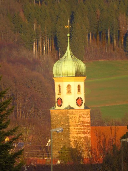 Bokštas, Saldus, Bažnyčia, Puiku, Pastatas, Spire, Protestantas, Krikščionybė, Tikėjimas