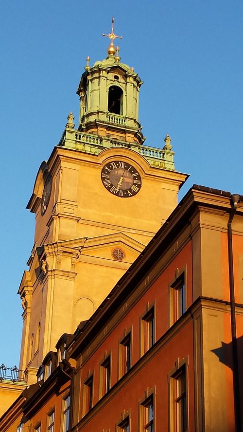 Stockholm, Bažnyčia, Saulė