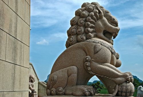 Akmens Figūra, Skulptūra, Liūtas