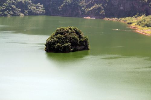 Ežeras,  Akmuo,  Siera,  Taal & Nbsp,  Ežeras,  Vaizdas,  Gamta,  Vanduo,  Medžiai,  Lapai,  Filipinai,  Žolė,  Akmuo Ežero Centre