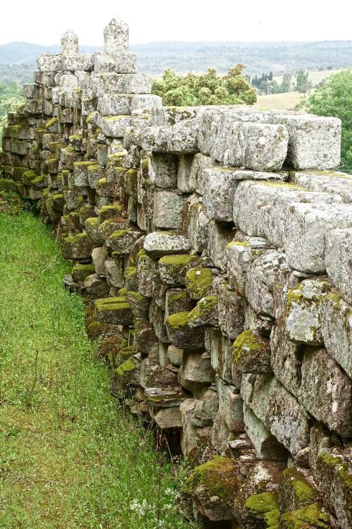 Akmeninė Siena, Blokai, Sunaikintas, Senovės, Griuvėsiai
