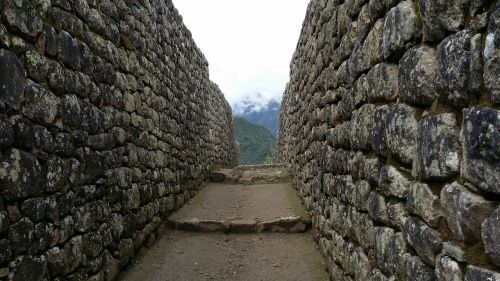 Akmeninė Siena, Inca, Machu Picchu Pixar
