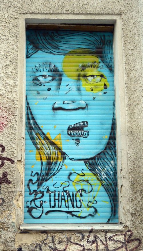 Gatvės Menas, Grafiti, Sienų Tapyba, Miesto Menas, Alternatyva, Purkštuvas, Berlynas, Kreuzberg, Žaliuzių, Žaliuzės, Moteris, Mėlynas
