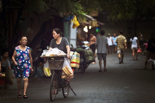 Gatvės Maistas,  Hanoi,  Turgus,  Moterys,  Dviratis