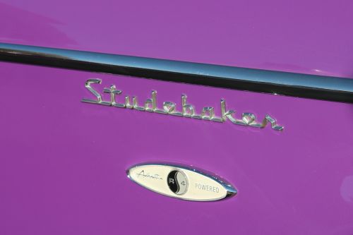 Studebaker, Vintage Logotipas, Amerikietis, Avanti, Klasikinis Automobilis, Vintage, Oldtimer, Senoviniai Automobiliai, Senovinis, Automobilis, Automobiliai, Violetinė