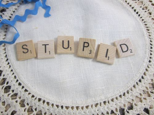 Kvailas, Žodis Kvailas, Drožlių Plytelės, Rašybos Kvaila, Žodis