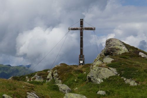 Aukščiausiojo Lygio Susitikimas, Kirsti, Laikas Baigėsi, Viršūnių Susitikimas, Kalnas, Alpinizmas, Dangus, Alpių, Kalnai, Gamta, Požiūris, Debesys, Žygis, Rokas, Mėlynas Dangus, Austria, Žygiai, Tylus, Atsipalaiduoti